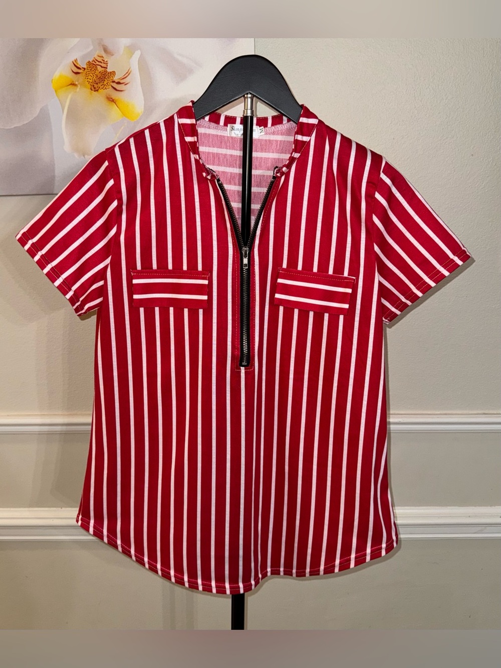 Like NEW: Simplefun Red and White Short Sleeve Zipper Top! Size Medium.